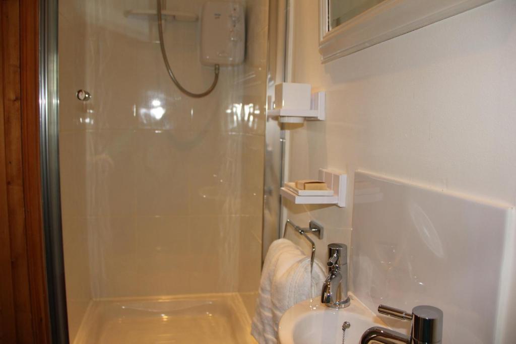 Cormorant House Bed & Breakfast Newquay  Bilik gambar